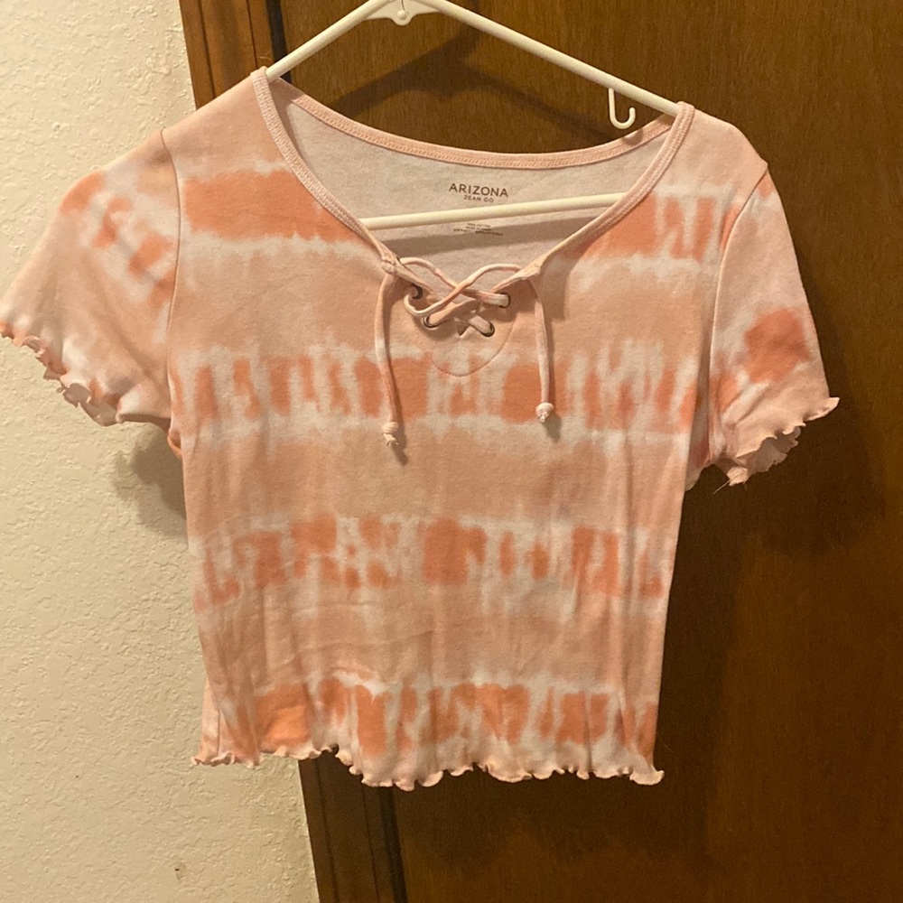 pink crop top